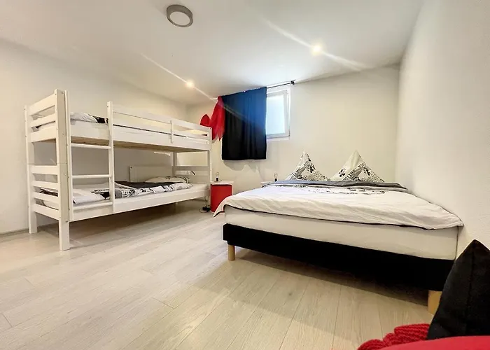 Moderne Avec Terrasse Et Piscine A Chatel Sur بيش