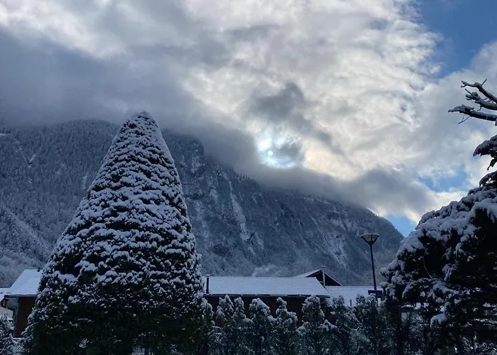 Moderne Avec Terrasse Et Piscine A Chatel Sur Bex