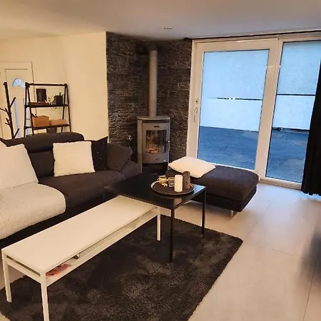 Moderne Avec Terrasse Et Piscine A Chatel Sur